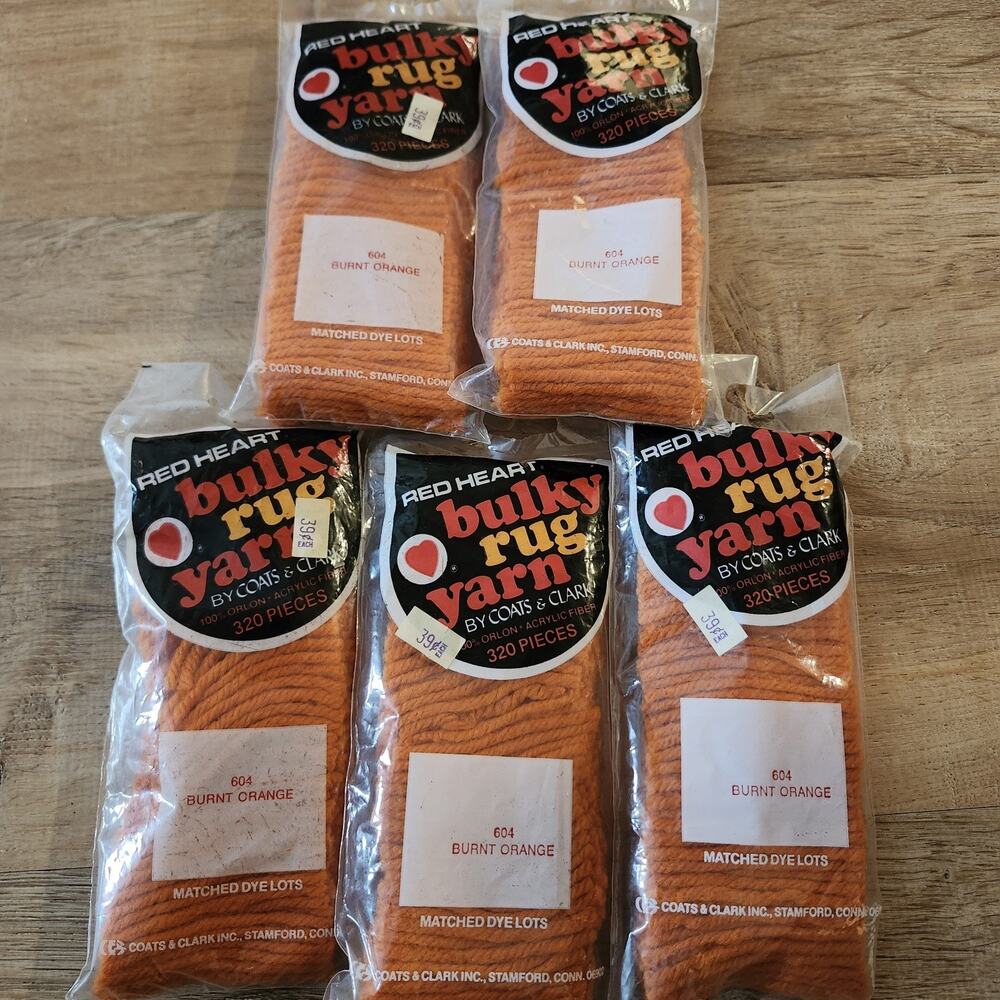 Vtg Red Heart Latch Hook Bulky Rug Yarn Burnt Orange 604 NOS 5pkgs of 320pcs